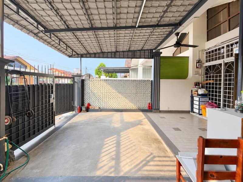 Rumah Teres 1.5-Tingkat untuk Dijual di Taman Molek (Johor Bahru) - U Hon Kun - PropertyGuru.com.my