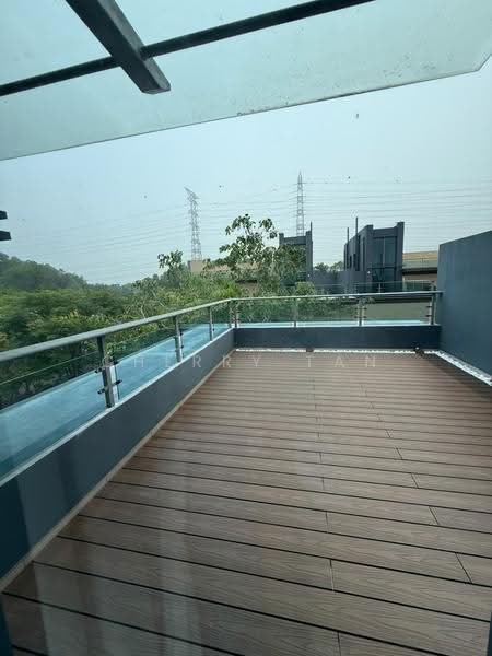 Twin Villas for Rent in Forest City (Gelang Patah) - Cherry Tan - Balcony - PropertyGuru.com.my