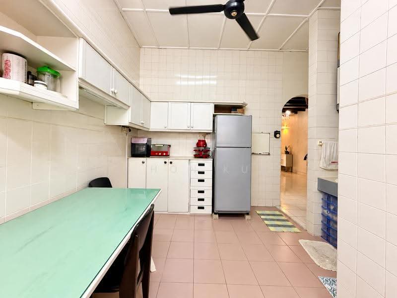 Rumah Teres 1.5-Tingkat untuk Dijual di Taman Molek (Johor Bahru) - U Hon Kun - Kitchen - PropertyGuru.com.my