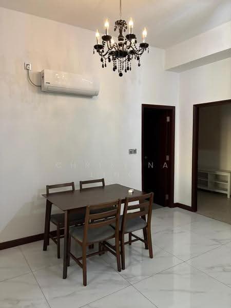 Kediaman Servis untuk Disewa di Paragon Suites @ CIQ - Christina Ling - Dining Room - PropertyGuru.com.my