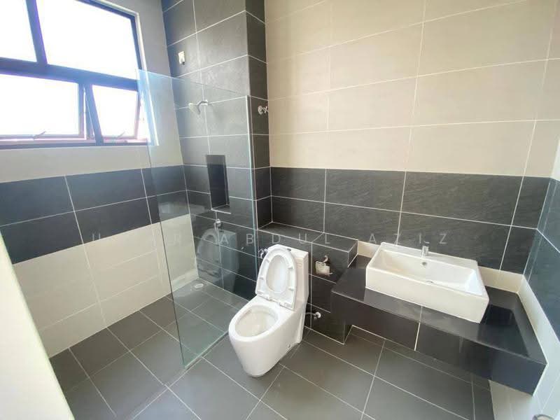 Rumah Berkembar untuk Dijual di Hulu Langat (Selangor) - Umar Abdul Aziz - Bathroom - PropertyGuru.com.my