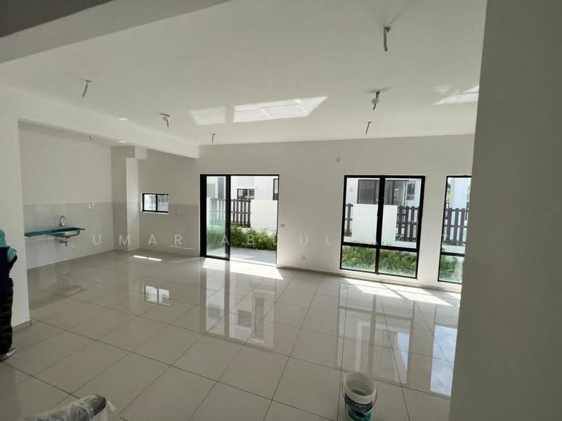 Rumah Berkembar untuk Dijual di Hulu Langat (Selangor) - Umar Abdul Aziz - Living Room - PropertyGuru.com.my