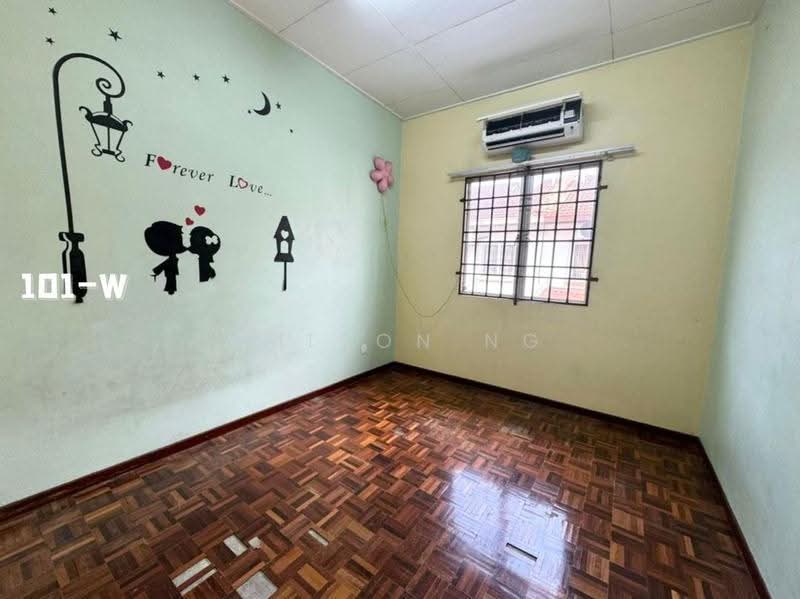 2-storey Terraced House for Sale in Setia Impian (Setia Alam) - Wilson Ng - Bedroom - PropertyGuru.com.my