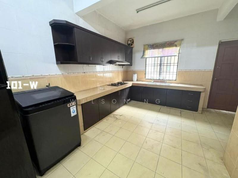 2-storey Terraced House for Sale in Setia Impian (Setia Alam) - Wilson Ng - Kitchen - PropertyGuru.com.my