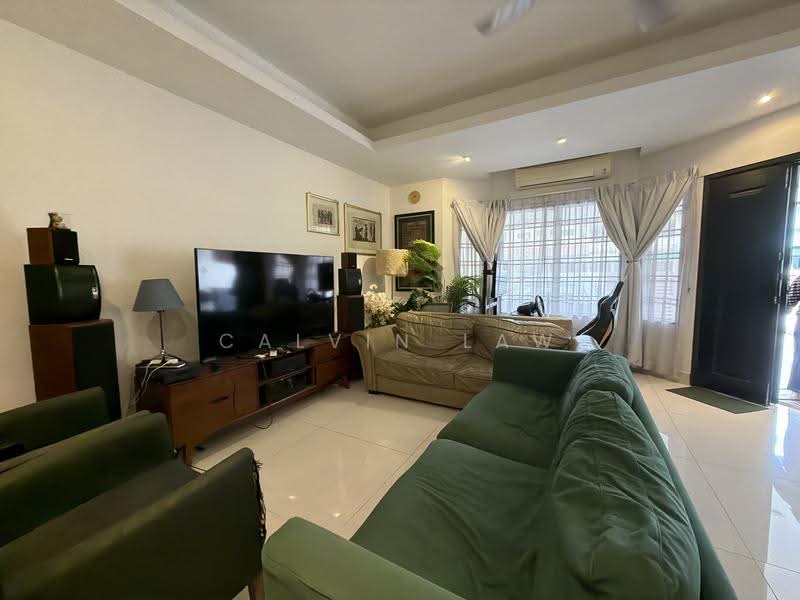 2-storey Terraced House for Sale in Bandar Utama 12 (Bandar Utama) - Calvin Law - Living Room - PropertyGuru.com.my