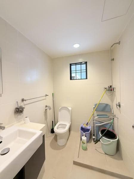 2-storey Terraced House for Sale in Bandar Utama 12 (Bandar Utama) - Calvin Law - Bathroom - PropertyGuru.com.my