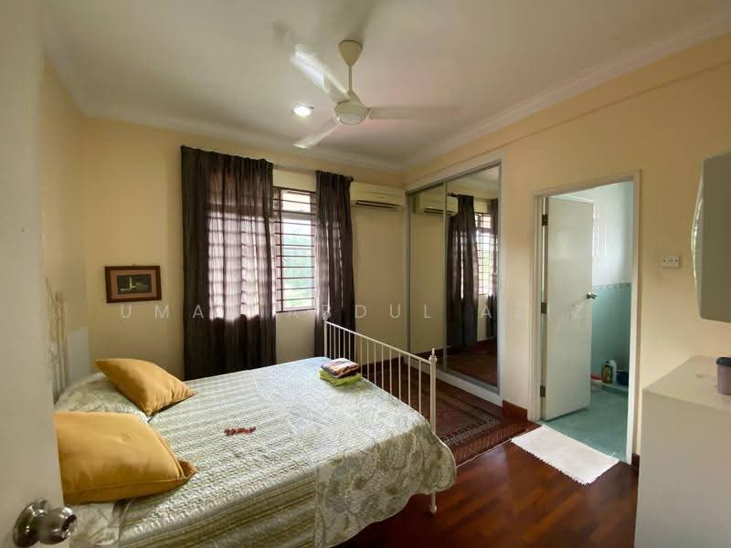 Bungalow House for Sale in Bukit Rahman Putra (Sungai Buloh) - Umar Abdul Aziz - Bedroom - PropertyGuru.com.my