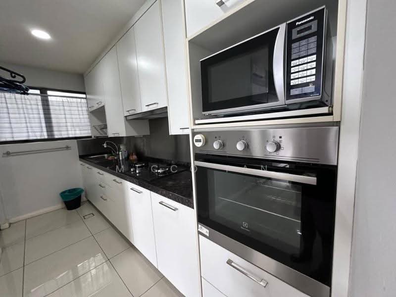 Kediaman Servis untuk Disewa di Sky Gardens Residences - Micco Tan - Kitchen - PropertyGuru.com.my