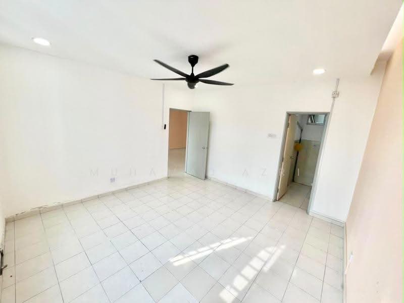 Apartment for Sale at Molek Ria - MUHAMAD AZRI - Living Room - PropertyGuru.com.my