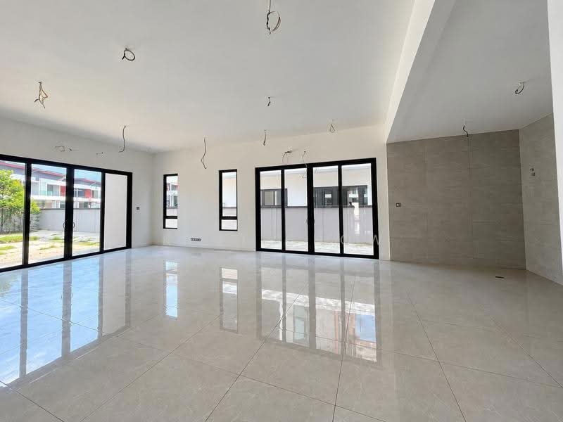 Bungalow House for Sale in Tiger Lane (Ipoh) - Kent Chow - Living Room - PropertyGuru.com.my