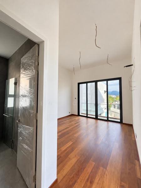 Bungalow House for Sale in Tiger Lane (Ipoh) - Kent Chow - Bathroom - PropertyGuru.com.my