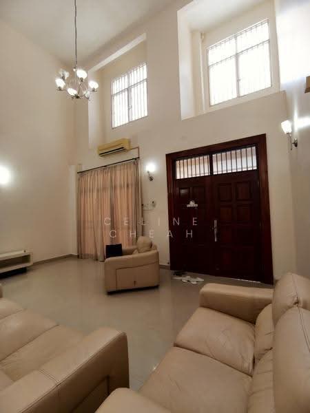 Rumah Teres 3-Tingkat untuk Dijual di Taman Chee Seng (Tanjung Bungah) - Celine Cheah - Living Room - PropertyGuru.com.my