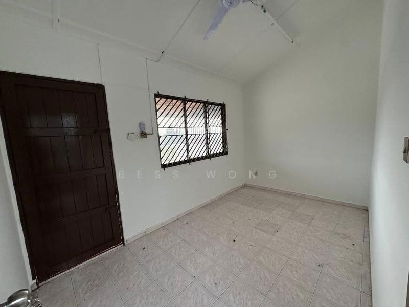 Rumah Teres 2-Tingkat untuk Disewa di Desa Cemerlang (Johor Bahru) - Bess Wong - PropertyGuru.com.my