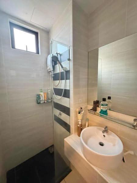 Service Residence for Rent at D'Summit Residences - Yoland . - Bathroom - PropertyGuru.com.my
