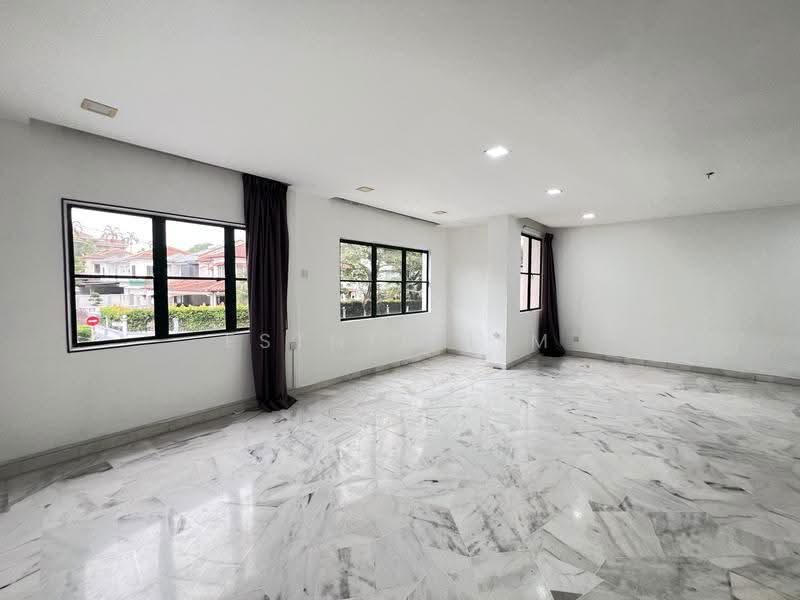 Rumah Bandar untuk Dijual di TR2 Tropicana Golf & Country Resort (Tropicana) - Esther Lim - Living Room - PropertyGuru.com.my