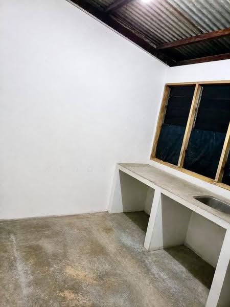 Rumah Teres 1-Tingkat untuk Dijual di Taman Dahlia (Tampoi) - Wendy Wong - Kitchen - PropertyGuru.com.my