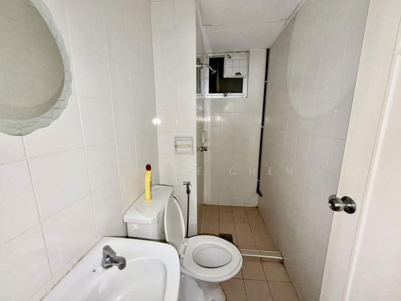 Pangsapuri untuk Dijual di Symphony Park - Lee Xue Chen - Bathroom - PropertyGuru.com.my