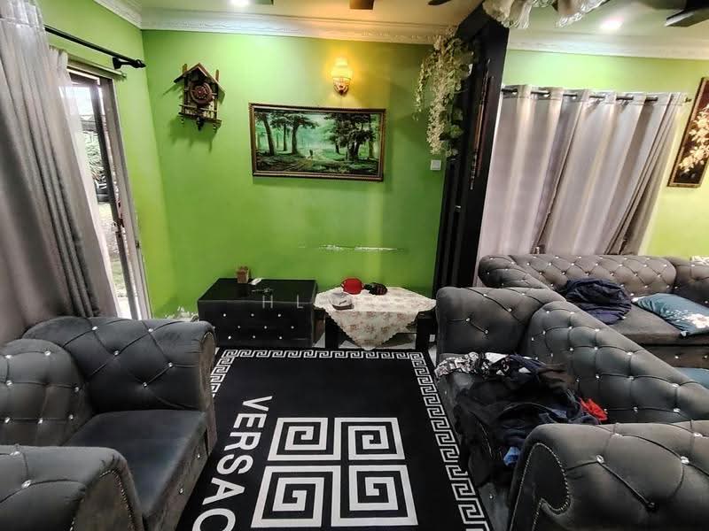 2.5-storey Terraced House for Sale in Puchong (Selangor) - HL Lau - Living Room - PropertyGuru.com.my