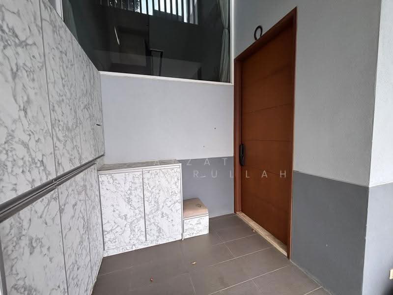 Rumah Banglo untuk Disewa di Lakefront Villa (Cyberjaya) - Aizat Saifulrullah - Entrance - PropertyGuru.com.my