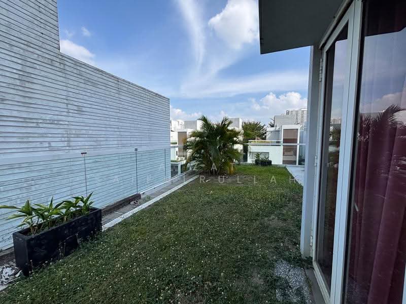 Rumah Banglo untuk Disewa di Lakefront Villa (Cyberjaya) - Aizat Saifulrullah - Exterior - PropertyGuru.com.my