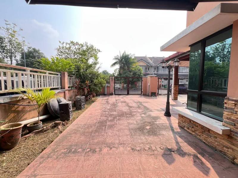 Semi-Detached House for Sale in Bandar Baru Bangi (Selangor) - Hassan Basri Suhaimi - Exterior - PropertyGuru.com.my