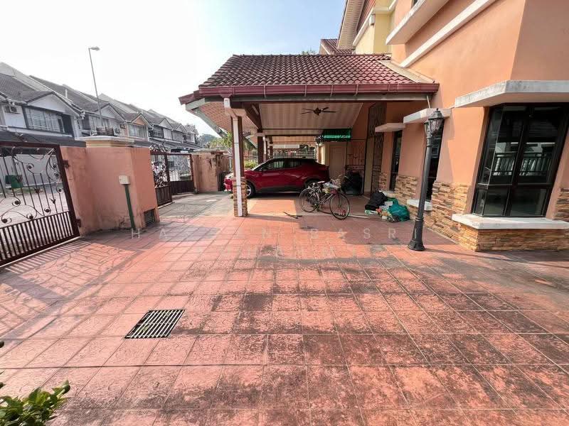 Semi-Detached House for Sale in Bandar Baru Bangi (Selangor) - Hassan Basri Suhaimi - Exterior - PropertyGuru.com.my