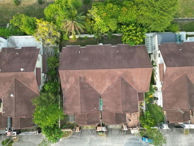 Semi-Detached House for Sale in Bandar Baru Bangi (Selangor) - Hassan Basri Suhaimi - Exterior - PropertyGuru.com.my