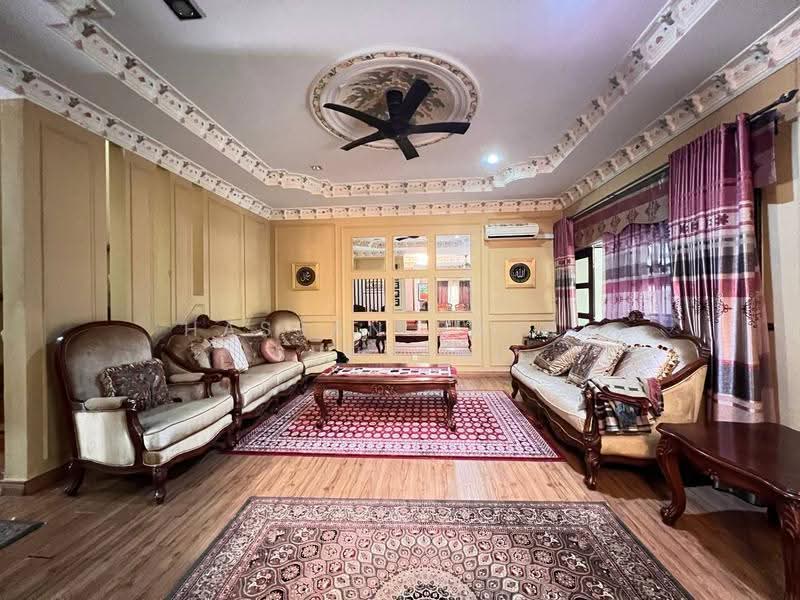 Semi-Detached House for Sale in Bandar Baru Bangi (Selangor) - Hassan Basri Suhaimi - Living Room - PropertyGuru.com.my