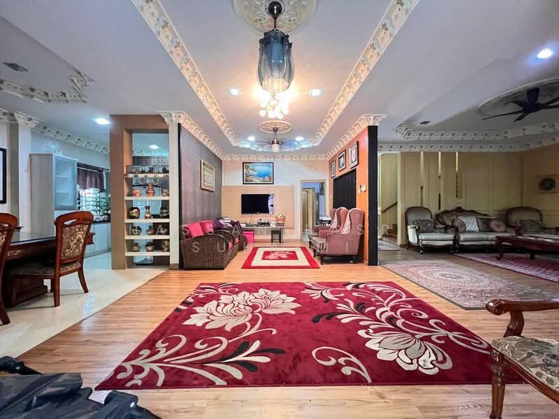 Semi-Detached House for Sale in Bandar Baru Bangi (Selangor) - Hassan Basri Suhaimi - Living Room - PropertyGuru.com.my