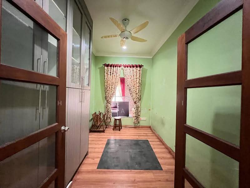 Semi-Detached House for Sale in Bandar Baru Bangi (Selangor) - Hassan Basri Suhaimi - Interior - PropertyGuru.com.my