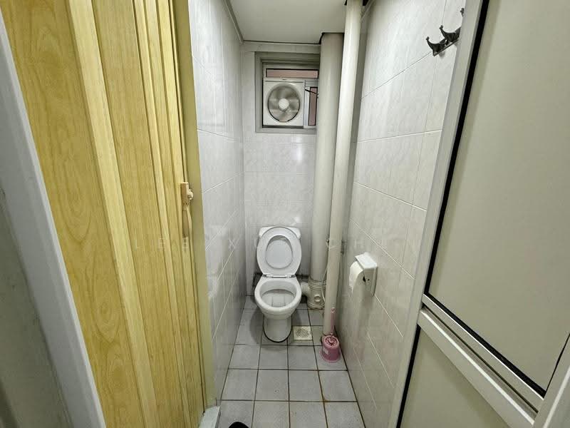 Pangsapuri untuk Dijual di Taman Kheng Tian - Lee Xue Chen - Bathroom - PropertyGuru.com.my