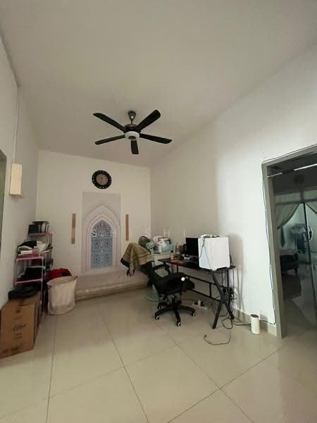 2-storey Terraced House for Sale in Bandar Putra Kulai (Kulai) - Shishi . - Study - PropertyGuru.com.my
