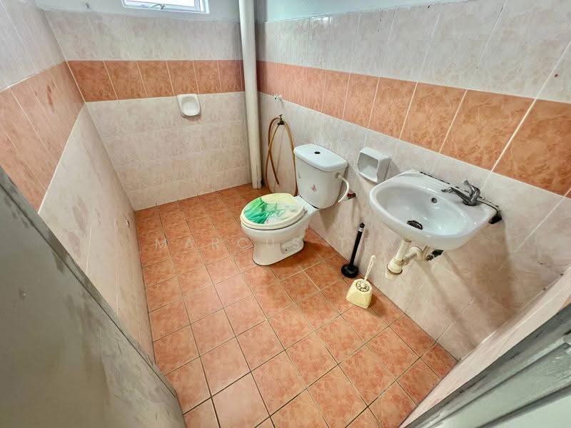 Pangsapuri untuk Dijual di Sri Ilham - Marcus Tey - Bathroom - PropertyGuru.com.my