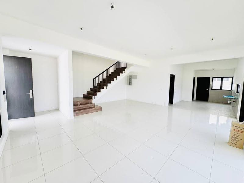 2-storey Terraced House for Sale in Sepang (Selangor) - Fikri Yasmin - Entrance - PropertyGuru.com.my