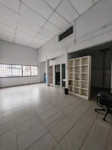 Kedai untuk Disewa di Taman Johor Jaya (Johor Bahru) - Victor Lim - Interior - PropertyGuru.com.my
