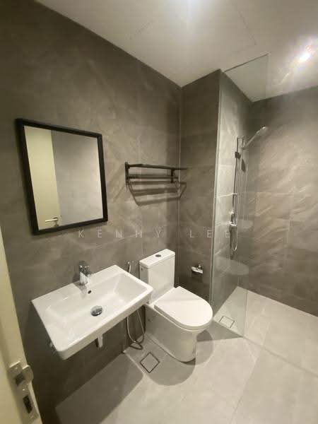 Service Residence for Rent at Quinn Residence - Kenny Lee - Bathroom - PropertyGuru.com.my