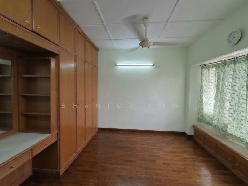 2-storey Terraced House for Sale in TAMAN PUCHONG UTAMA (Puchong) - Shanice Low - Bedroom - PropertyGuru.com.my
