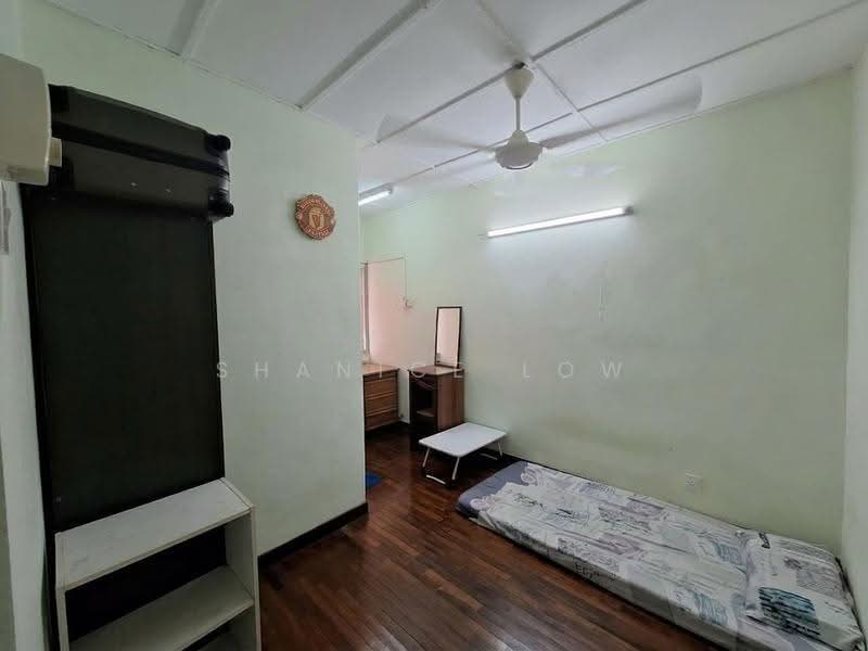 2-storey Terraced House for Sale in TAMAN PUCHONG UTAMA (Puchong) - Shanice Low - Bedroom - PropertyGuru.com.my