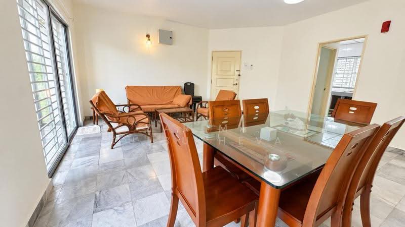 Kondominium untuk Dijual di Tiara Damansara - Zarema Kulbuzheva - Living Room - PropertyGuru.com.my