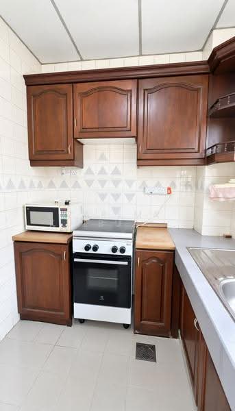 Kondominium untuk Dijual di Tiara Damansara - Zarema Kulbuzheva - Kitchen - PropertyGuru.com.my