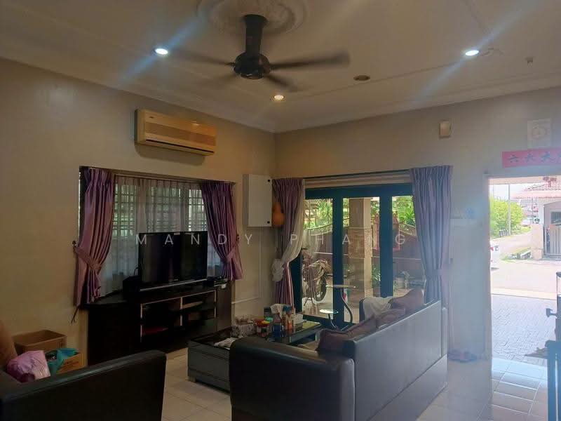 Semi-Detached House for Sale in Taman Pinji Seni (Ipoh) - Mandy Phang - Living Room - PropertyGuru.com.my