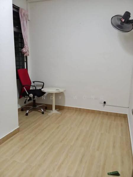 Pangsapuri untuk Dijual di East Bay (Seri Bayan) - Wendy Wong - Study - PropertyGuru.com.my