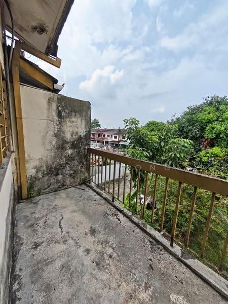 2-storey Terraced House for Sale in Taman Sri Bahagia (Tampoi) - Jack Wong - Balcony - PropertyGuru.com.my