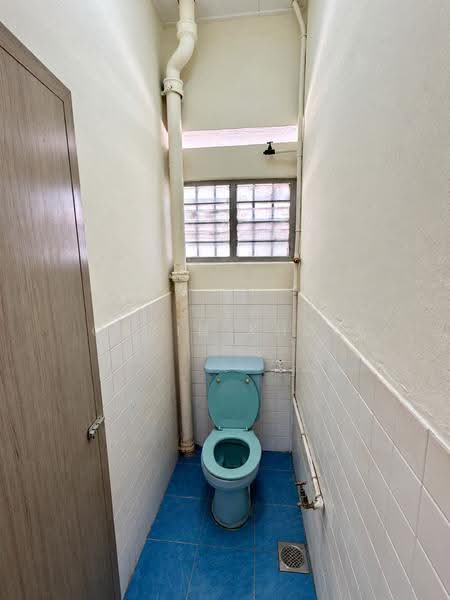1-storey Terraced House for Sale in New Pasir Puteh (Ipoh) - Qazin Khoo - Bathroom - PropertyGuru.com.my