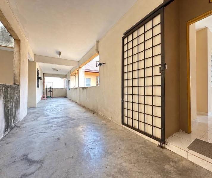 Pangsapuri untuk Dijual di Intana Ria - Izzati Mat - Corridor - PropertyGuru.com.my