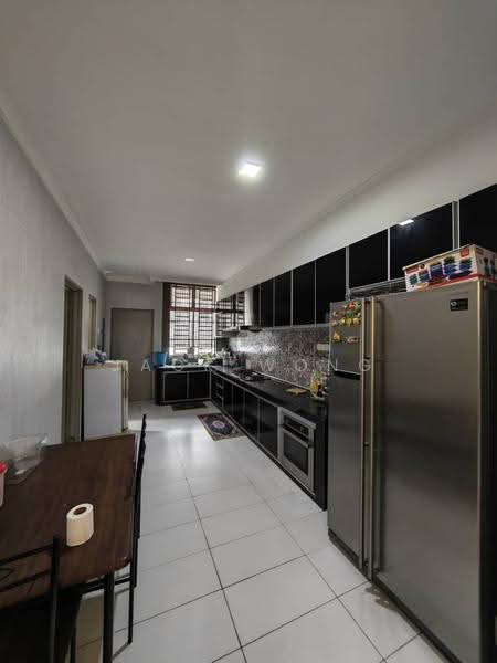 2-storey Terraced House for Sale in Taman Bestari Indah (Ulu Tiram) - Jack Wong - Kitchen - PropertyGuru.com.my