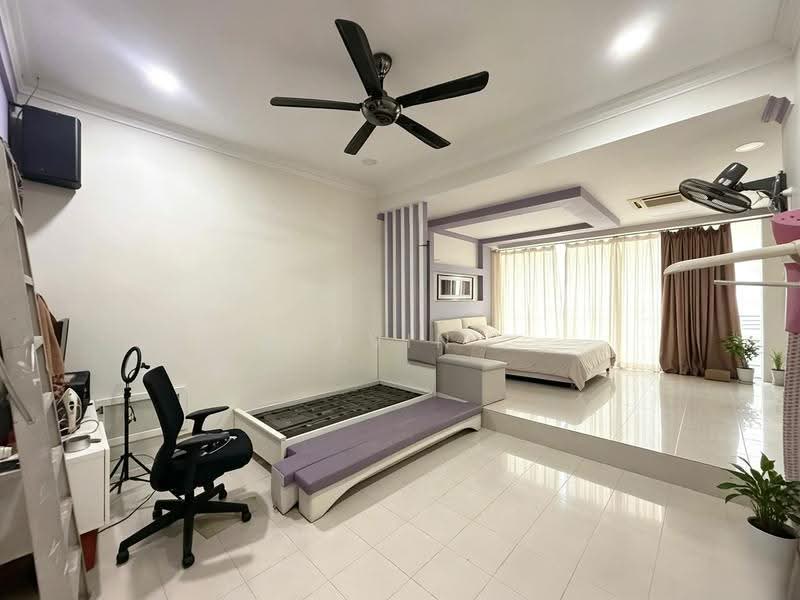 Rumah Teres 2-Tingkat untuk Dijual di Kota Puteri (Batu Arang) - Kelvin . - Bedroom - PropertyGuru.com.my