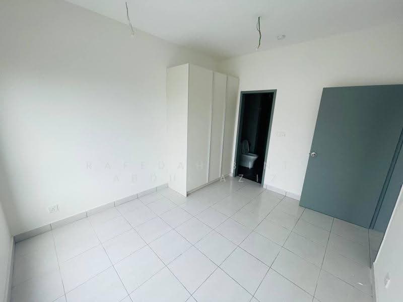 Service Residence for Sale at E'Island Lake Haven - Rafedah Binti Abdul Aziz - Bedroom - PropertyGuru.com.my