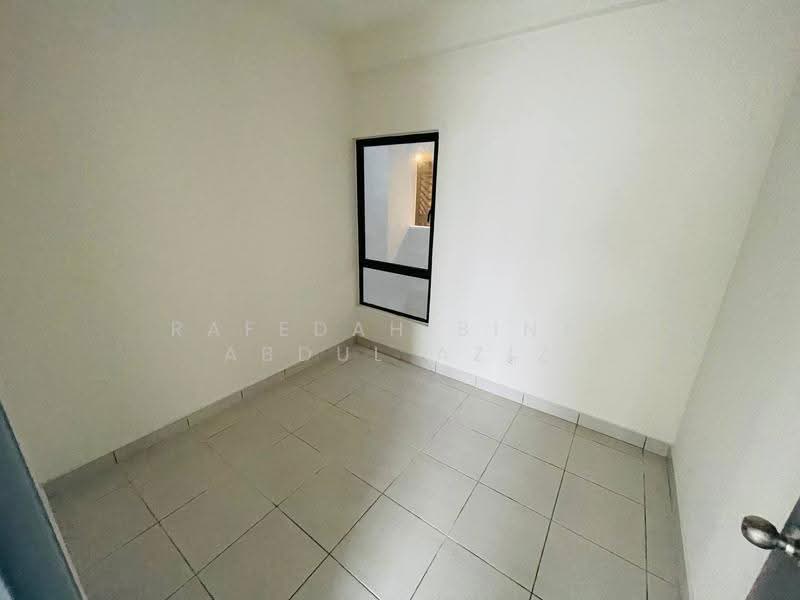 Service Residence for Sale at E'Island Lake Haven - Rafedah Binti Abdul Aziz - Bedroom - PropertyGuru.com.my
