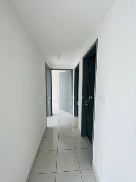 Service Residence for Sale at E'Island Lake Haven - Rafedah Binti Abdul Aziz - Corridor - PropertyGuru.com.my